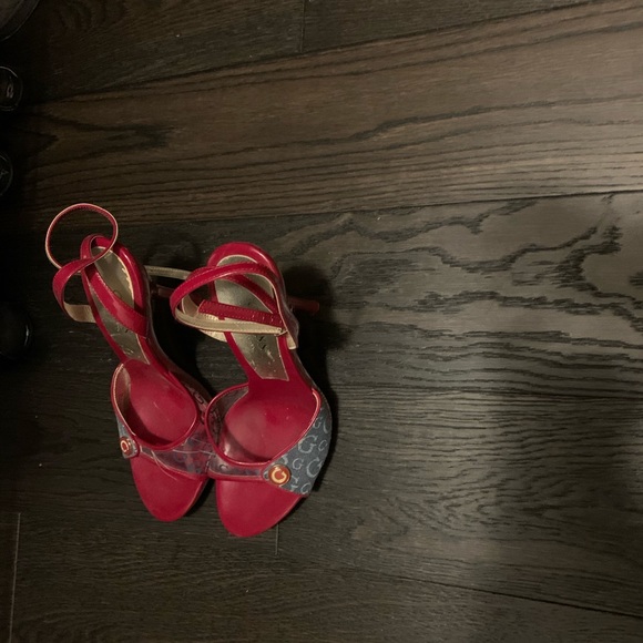 Guess heel - Picture 2 of 2